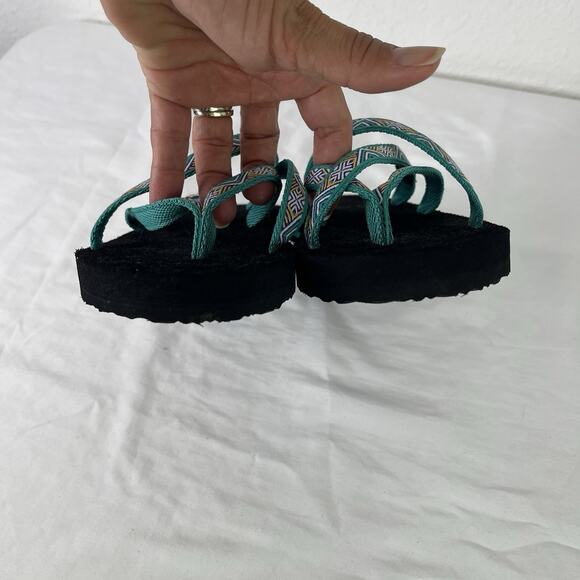 Teva Olowahu Green Slip On Sandals Size US 8, bohemian, hippie, colorful, resort - Picture 6 of 6